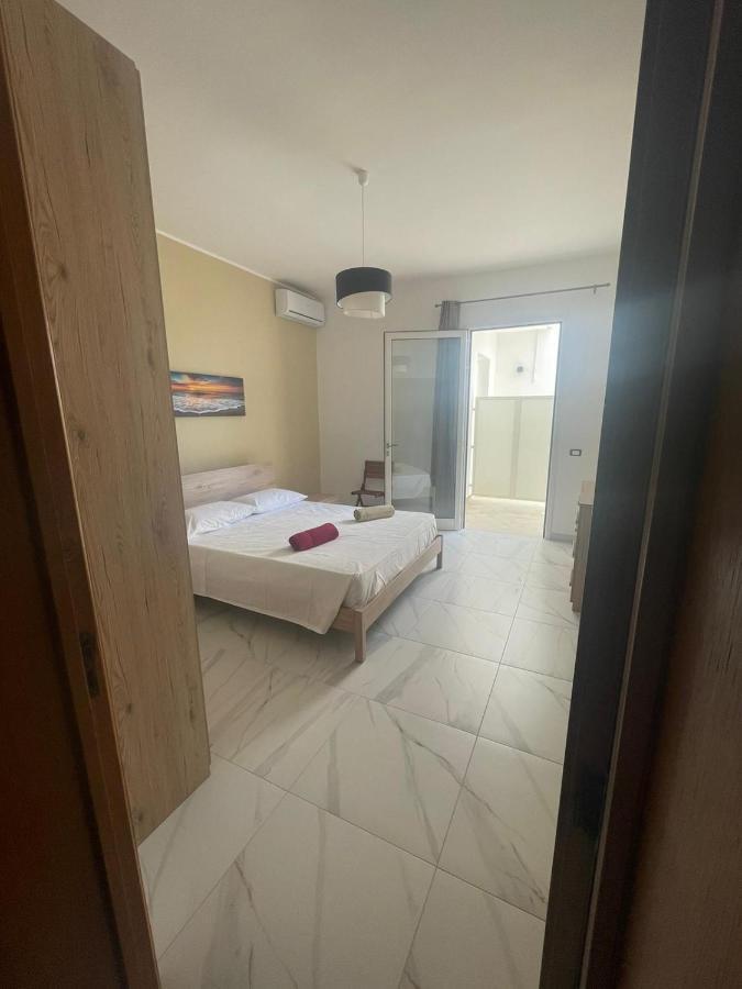 Camere Lorenzo Porto Cesareo Exterior photo